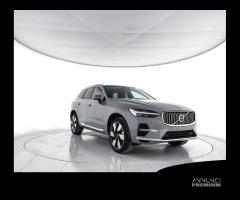 VOLVO XC60 T6 AWD Plug-in hybrid Elettrica/Benzi