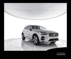 VOLVO XC60 T6 AWD Plug-in hybrid Elettrica/Benzi