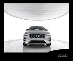 VOLVO XC60 T6 AWD Plug-in hybrid Elettrica/Benzi