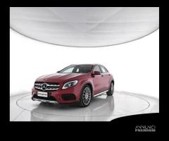 MERCEDES-BENZ GLA 200 Automatic Premium