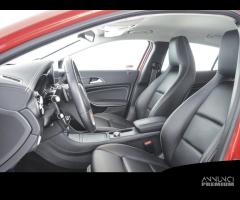 MERCEDES-BENZ GLA 200 Automatic Premium - 9