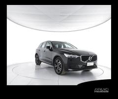 VOLVO XC60 B4 (d) AWD Geartronic Business Plus