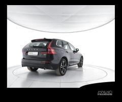 VOLVO XC60 B4 (d) AWD Geartronic Business Plus