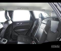 VOLVO XC60 B4 (d) AWD Geartronic Business Plus - 10