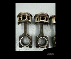 4 pistoni con bielle honda hornet 600