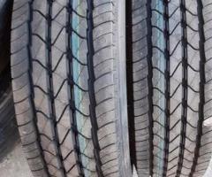 Gomme pneumatici nuovi 215 75 17.5 goodyear