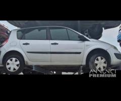 Renault Scenic - 1