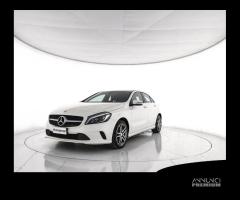 MERCEDES-BENZ CLA sse A 180 d Sport - 1