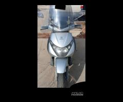 Piaggio Beverly 250