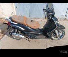 Piaggio Beverly 250