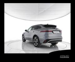 JAGUAR F PACE 2.0 PHEV AWD aut. R-Dynamic SE P40 - 4