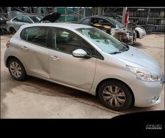 Peugeot 208 Anno 2015 | SOLO PER RICAMBI