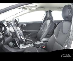 VOLVO V40 D2 Plus - 9