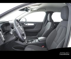 VOLVO XC40 T2 Geartronic Momentum Pro - 9