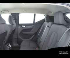 VOLVO XC40 T2 Geartronic Momentum Pro - 10