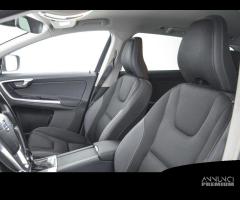 VOLVO XC60 D4 Summum - 9