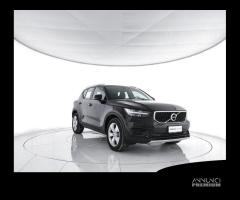 VOLVO XC40 T2 Momentum Core Auto