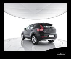 VOLVO XC40 T2 Momentum Core Auto