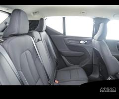 VOLVO XC40 T2 Momentum Core Auto - 11