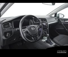 VOLKSWAGEN Golf 136 CV - 8