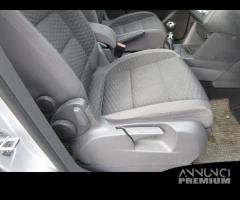 Sedile anteriore dx VOLKSWAGEN TOURAN del 2007