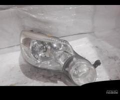 Faro/proiettore anteriore destro Skoda Yeti 2011