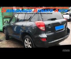 RICAMBI USATI TOYOTA RAV4 2.2 D-4D 100 KW 136 CV