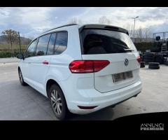 VOLKSWAGEN TOURAN per ricambi usati DGD