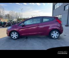 FORD FIESTA MK6 per ricambi usati SNJA - 4