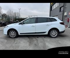 RENAULT MEGANE per ricambi usati K9KJ8