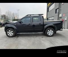 NISSAN NAVARA per ricambi usati YD25 - 4