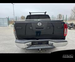 NISSAN NAVARA per ricambi usati YD25 - 6