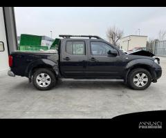 NISSAN NAVARA per ricambi usati YD25 - 8