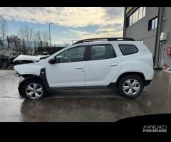 DACIA DUSTER per ricambi usati H4MD7