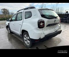 DACIA DUSTER per ricambi usati H4MD7