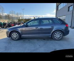 AUDI A3 8P per ricambi usati BMM