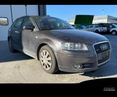 AUDI A3 8P per ricambi usati BMM - 9