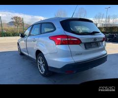 FORD FOCUS STATION WAGON per ricambi usati XWDE