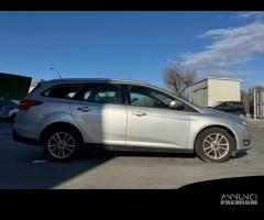 FORD FOCUS STATION WAGON per ricambi usati XWDE - 8