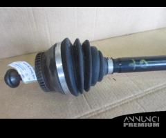 Semiasse destro AUDI A4 2.4 benzina del 2002 - 10