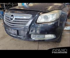 Paraurti anteriore OPEL INSIGNIA del 2009