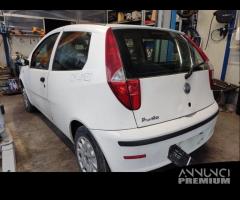 Ricambi FIAT PUNTO 3 1242cc 8V del 2004