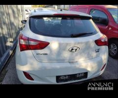 Ricambi HYUNDAI I30 CRDI 1396cc diesel del 2015