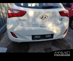 Paraurti posteriore HYUNDAI I30 del 2015