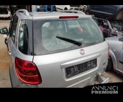 Portellone nudo FIAT SEDICI del 2009