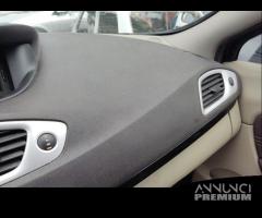 Cruscotto RENAULT SCENIC del 2009