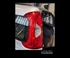 Fanale posteriore sinistro FIAT PANDA del 2012