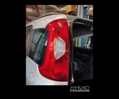 Fanale posteriore sinistro FIAT PANDA del 2012