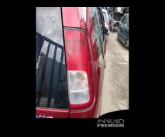 Fanale posteriore destro SUZUKI IGNIS del 2002