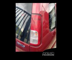 Fanale posteriore destro SUZUKI IGNIS del 2002